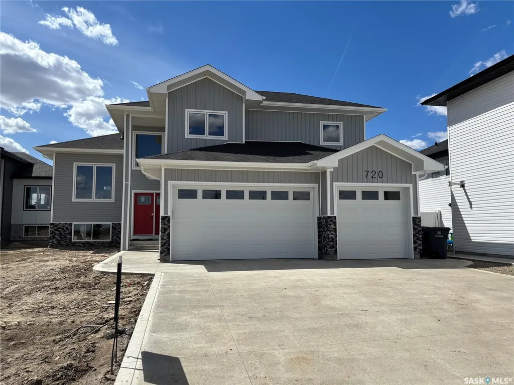 720 Weir Crescent Warman SK S0K 4S4