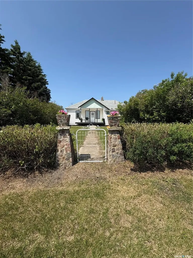 108 Warren Road Kelliher SK S0A 1V0