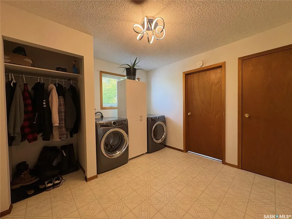 108 Warren Road Kelliher SK S0A 1V0