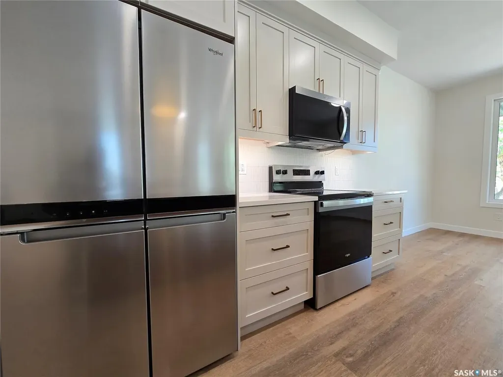 44 Kenney Crescent Weyburn SK S4H 1L3
