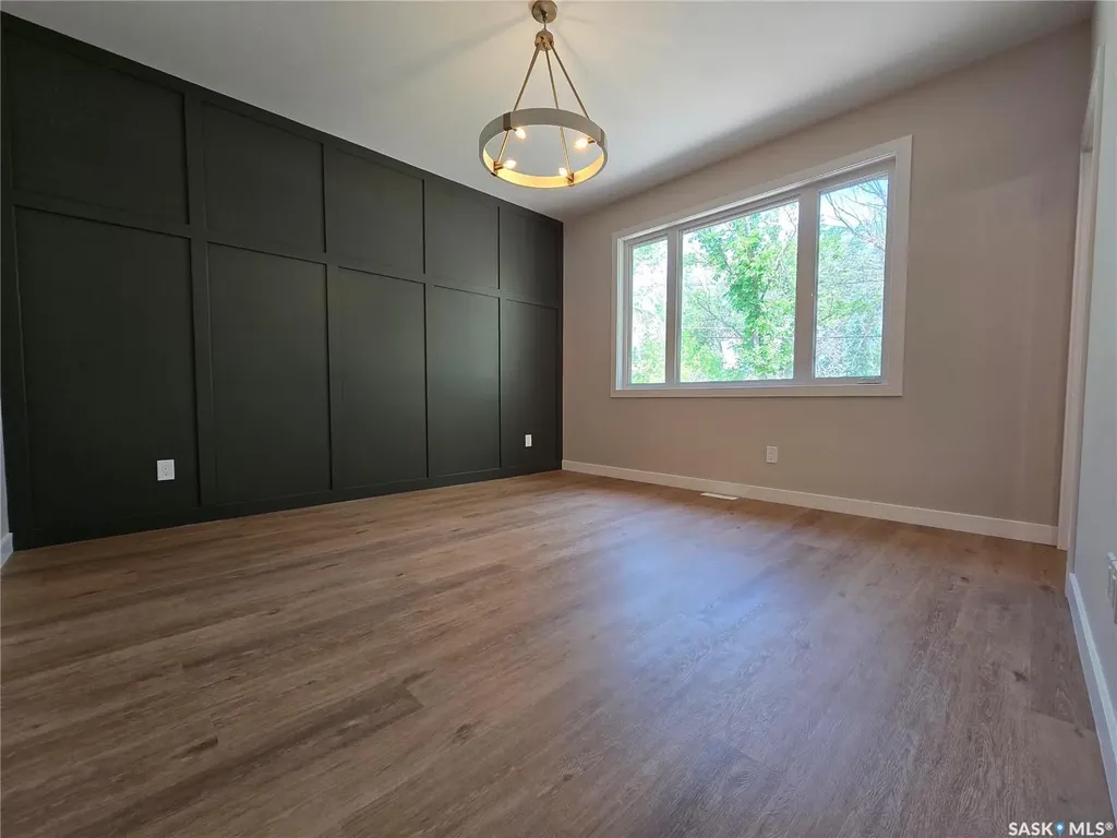 44 Kenney Crescent Weyburn SK S4H 1L3