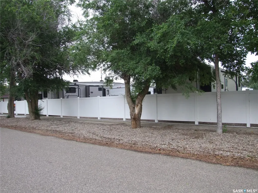 661 Maharg Avenue Burstall SK S0N 0H0