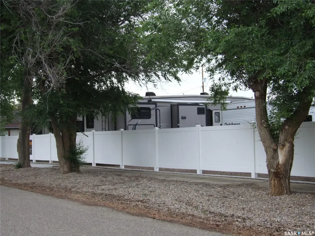 661 Maharg Avenue Burstall SK S0N 0H0