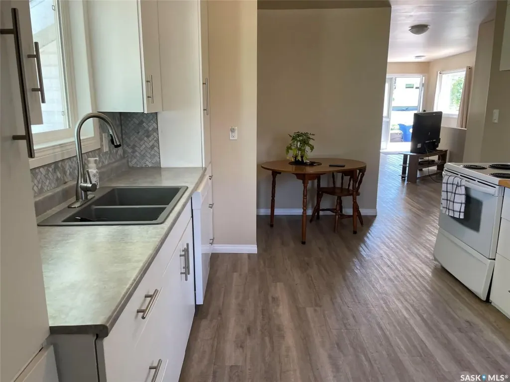 118 2nd Street E Lafleche SK S0H 2K0