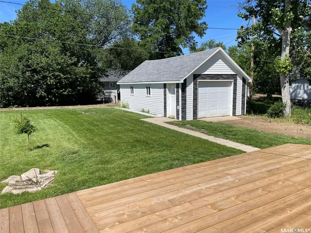 118 2nd Street E Lafleche SK S0H 2K0