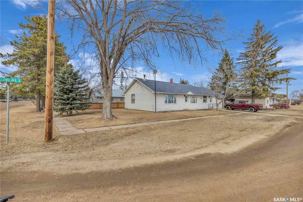 103 2nd Avenue S Goodsoil SK S0M 1A0