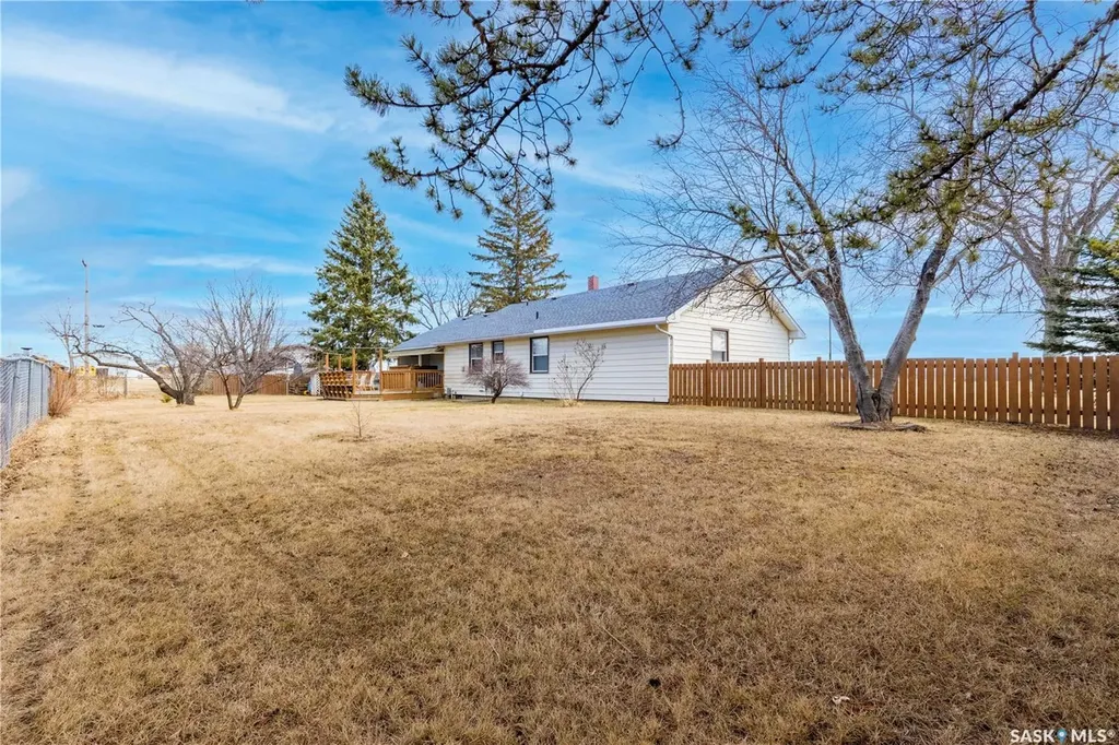 103 2nd Avenue S Goodsoil SK S0M 1A0