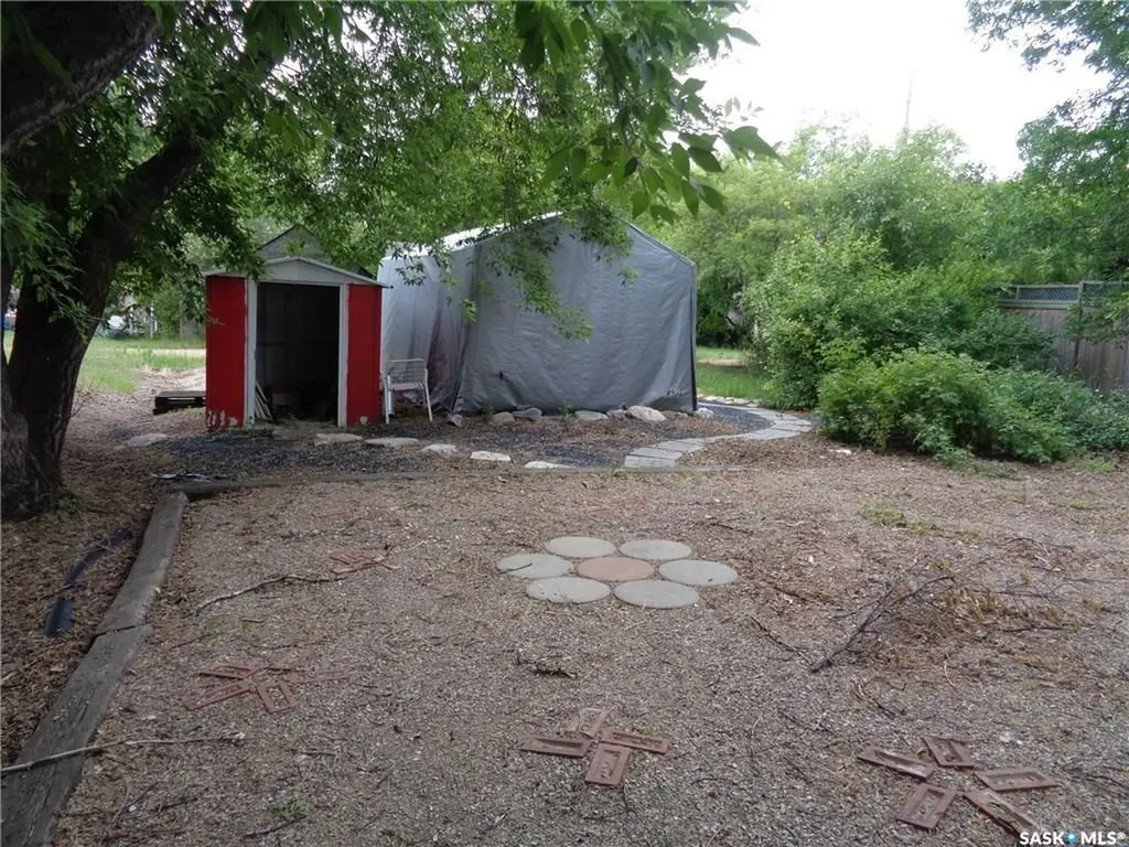 318 4th Avenue W Assiniboia SK S0H 0B0