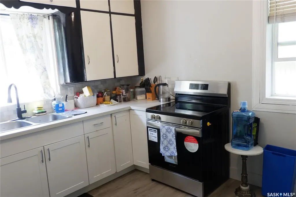 318 4th Avenue W Assiniboia SK S0H 0B0