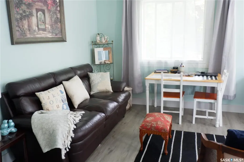 318 4th Avenue W Assiniboia SK S0H 0B0