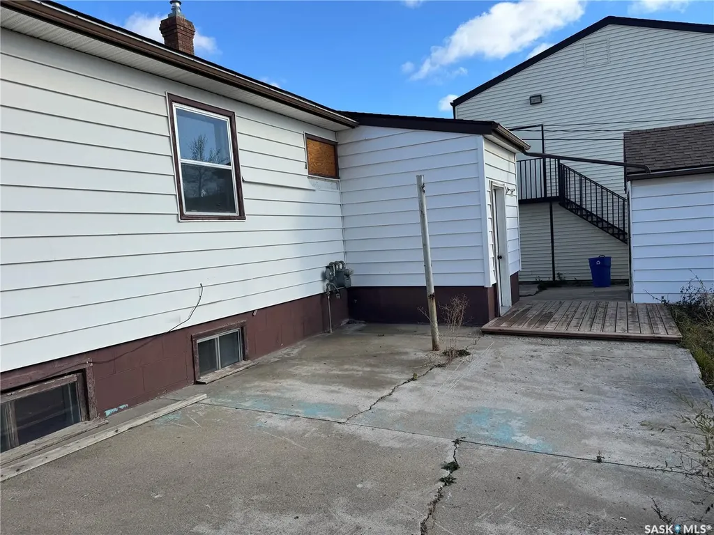 108 7th Avenue W Biggar SK S0K 0M0