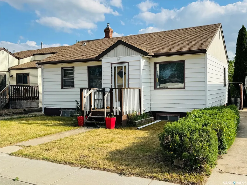 108 7th Avenue W Biggar SK S0K 0M0