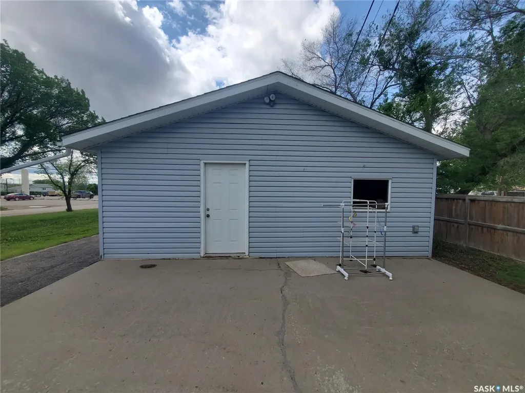 3160 Rutland Avenue Gull Lake SK S0N 1A0