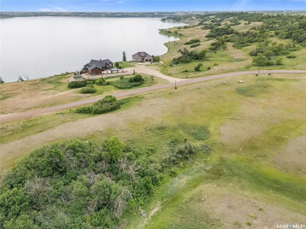 18 Kiiswa Ridge Mckillop Rm No. 220 SK S0G 4L0