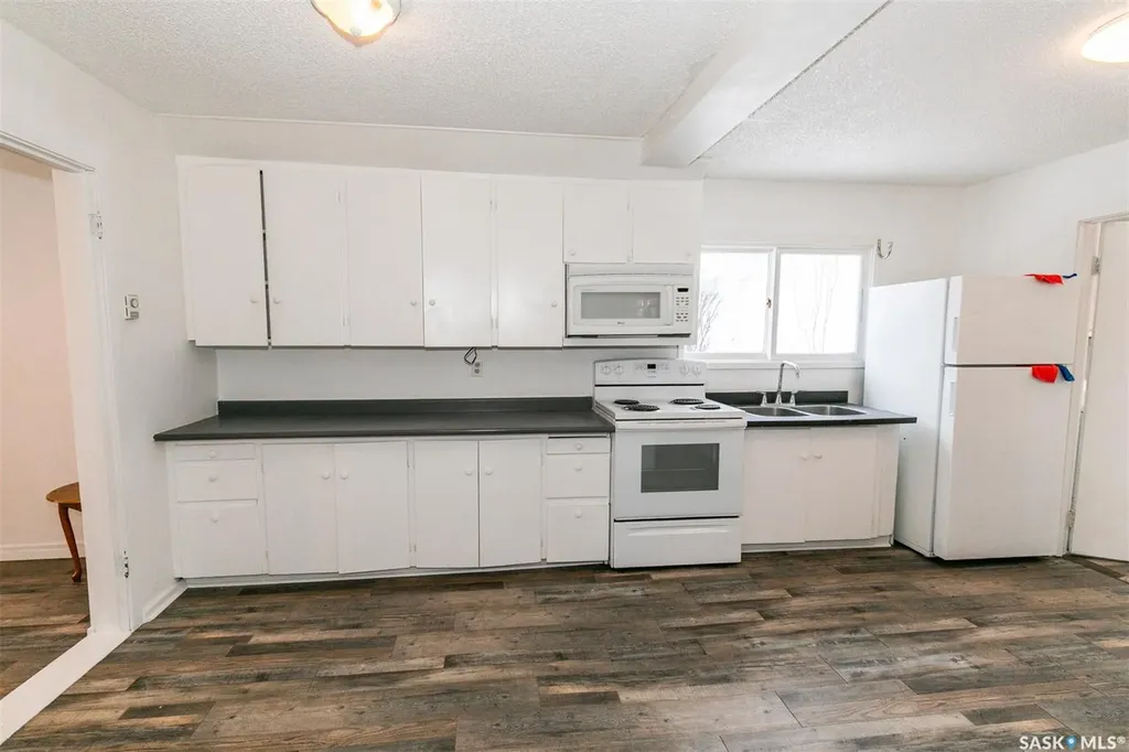 241 Manitoba Avenue Kerrobert SK S0L 1R0