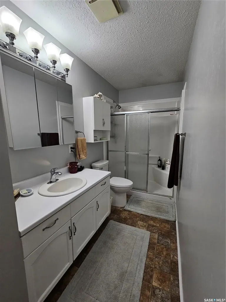132 10th Avenue E Unity SK S0K 4L0