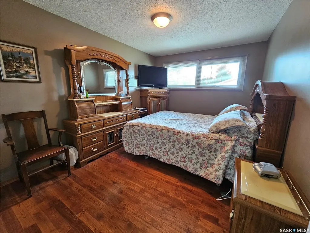 132 10th Avenue E Unity SK S0K 4L0