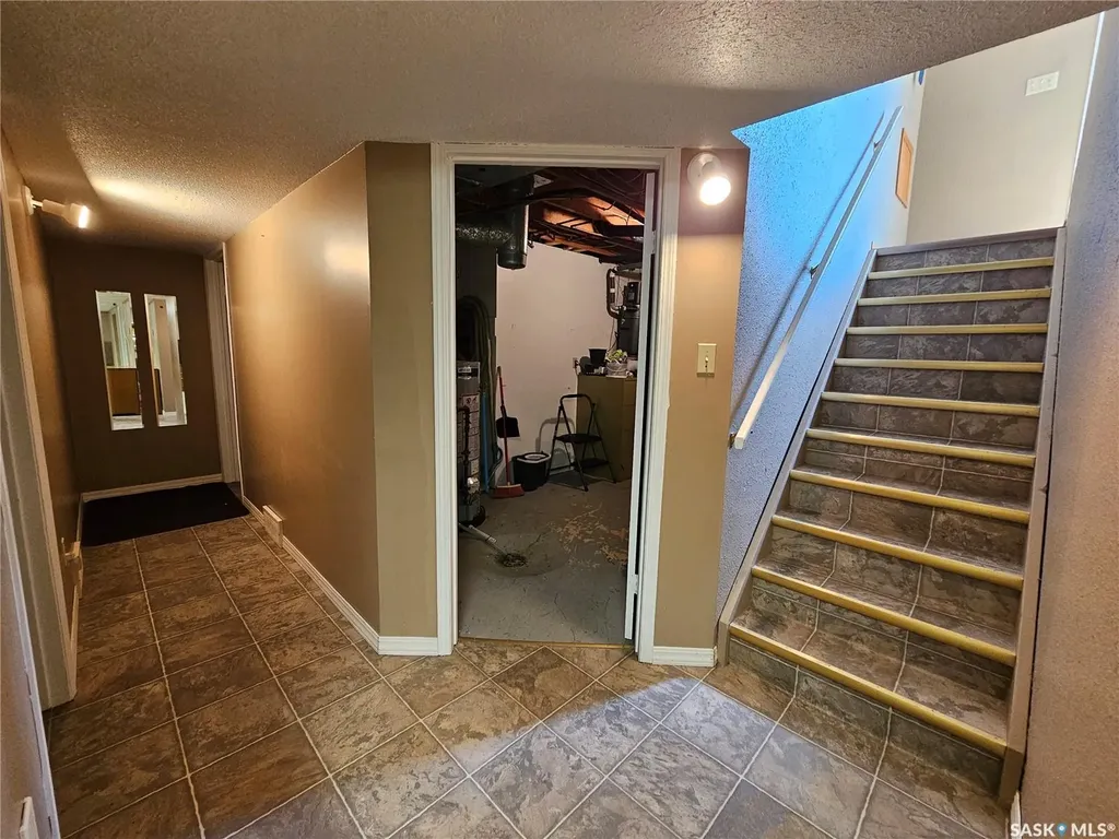 132 10th Avenue E Unity SK S0K 4L0