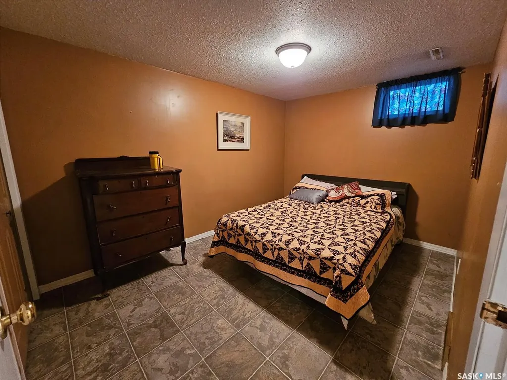132 10th Avenue E Unity SK S0K 4L0
