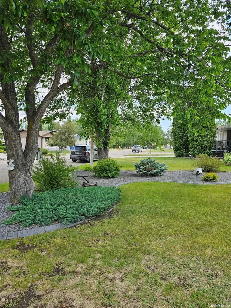 132 10th Avenue E Unity SK S0K 4L0