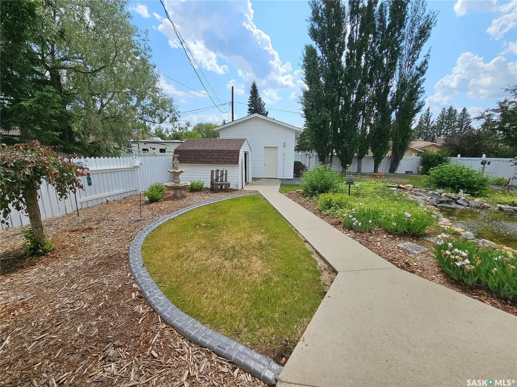 132 10th Avenue E Unity SK S0K 4L0