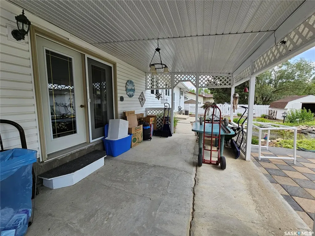 132 10th Avenue E Unity SK S0K 4L0