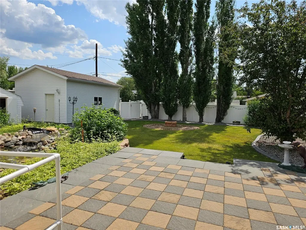 132 10th Avenue E Unity SK S0K 4L0