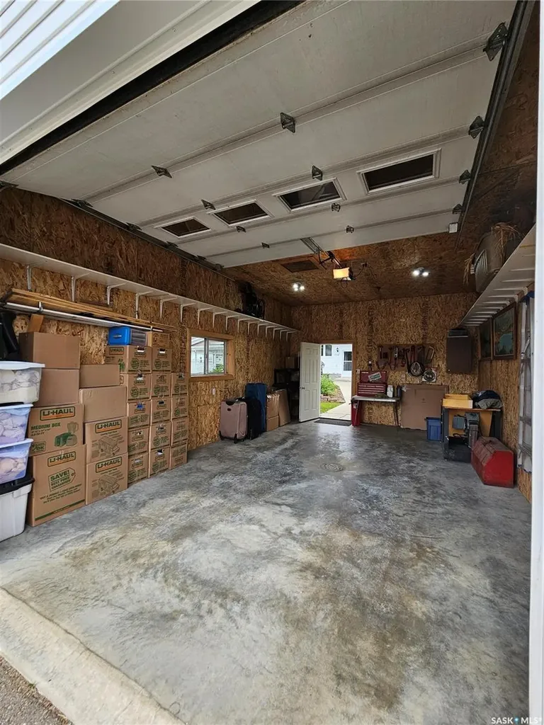 132 10th Avenue E Unity SK S0K 4L0