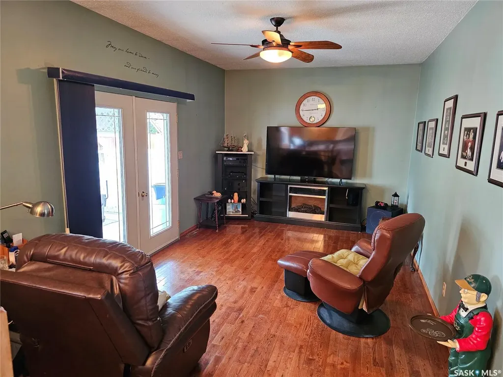 132 10th Avenue E Unity SK S0K 4L0