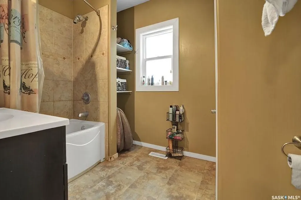 2258 Osler Street Regina SK S4P 1W8