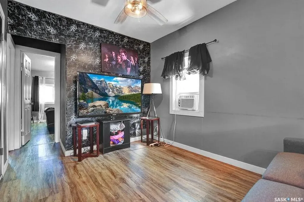 2258 Osler Street Regina SK S4P 1W8