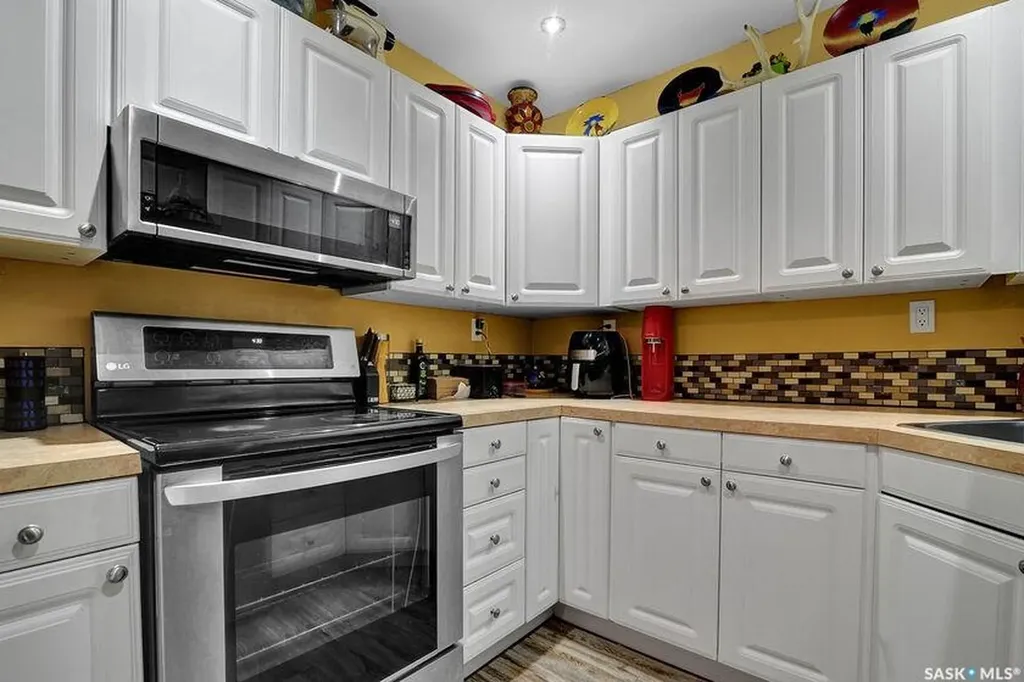 2258 Osler Street Regina SK S4P 1W8