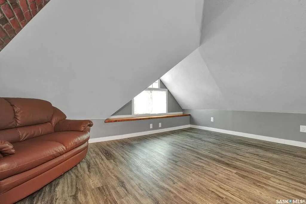 2258 Osler Street Regina SK S4P 1W8
