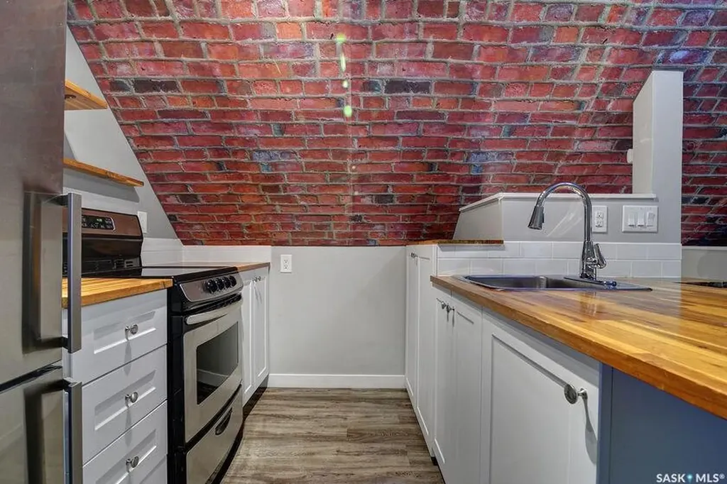 2258 Osler Street Regina SK S4P 1W8