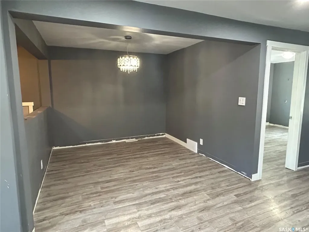 3 Coteau Avenue Halbrite SK S0C 1H0