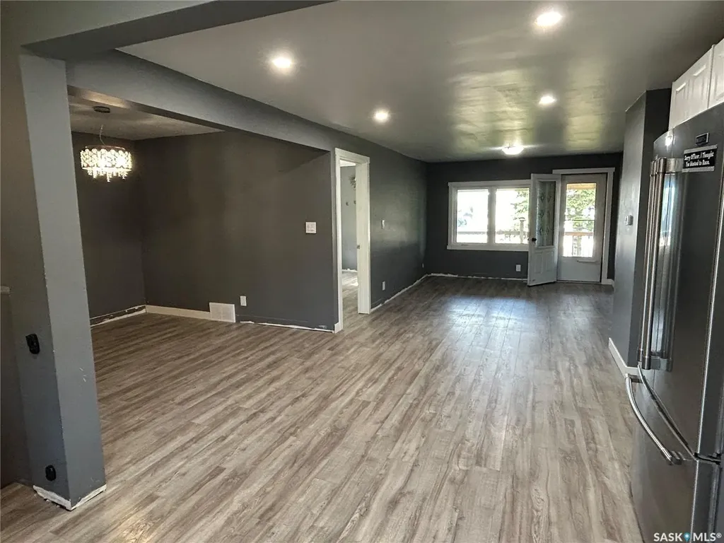 3 Coteau Avenue Halbrite SK S0C 1H0