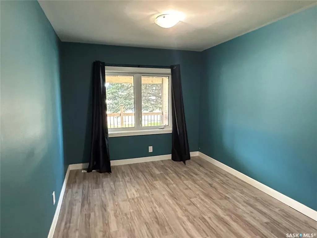 3 Coteau Avenue Halbrite SK S0C 1H0