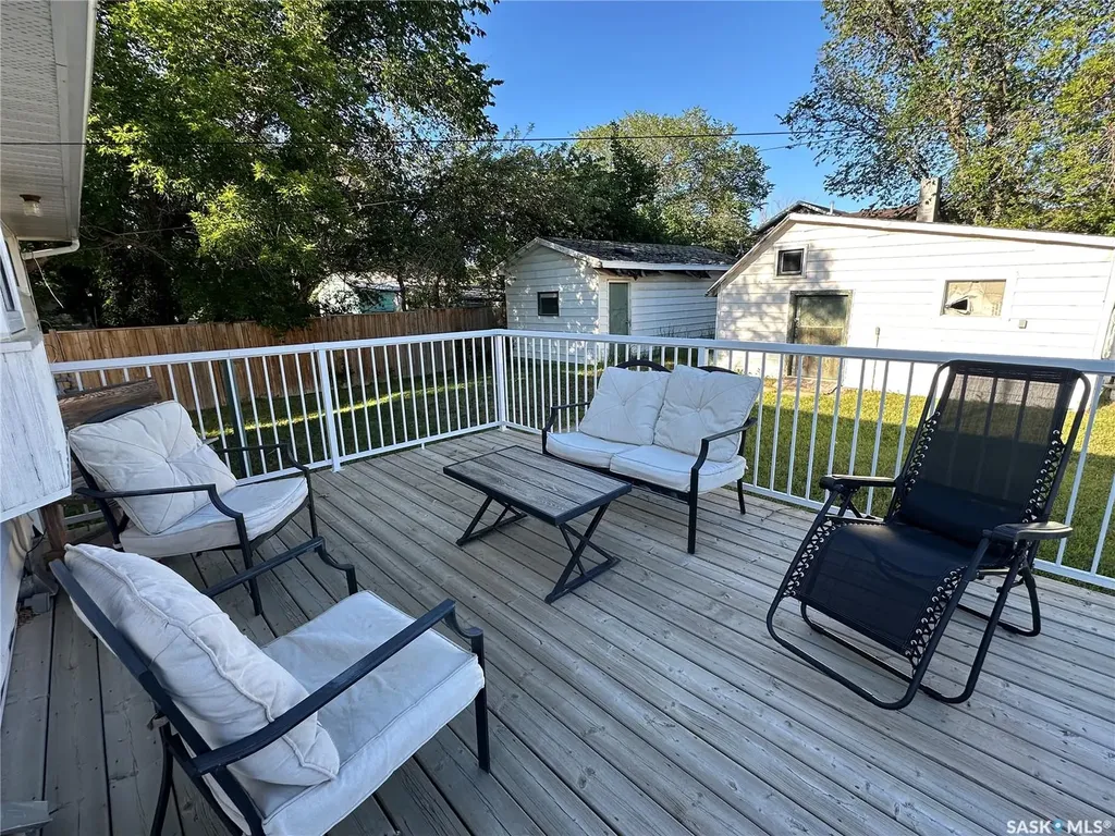 320 Government Road Weyburn SK S4H 2A8