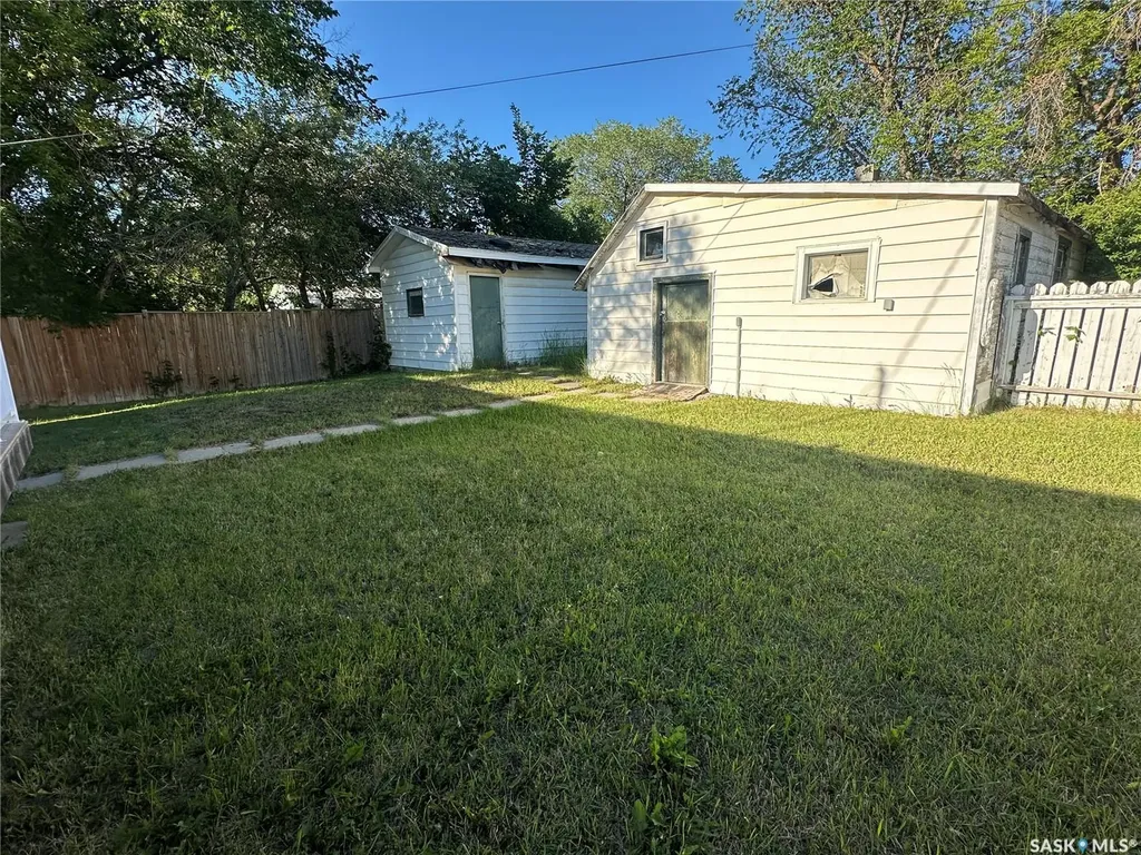 320 Government Road Weyburn SK S4H 2A8