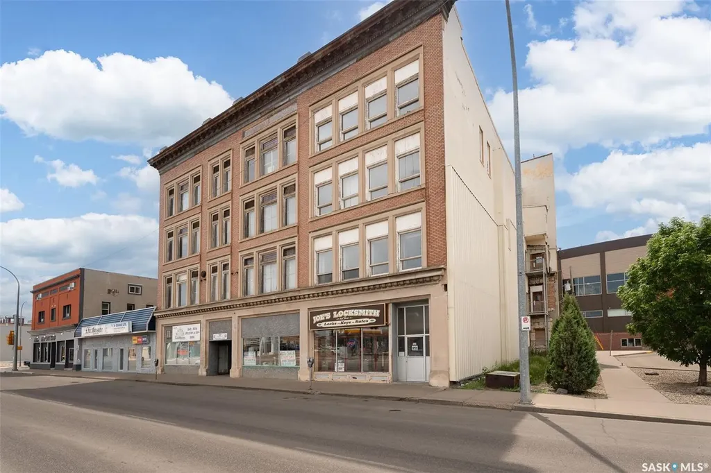 117-123 High Street W Moose Jaw SK S6H 1S5