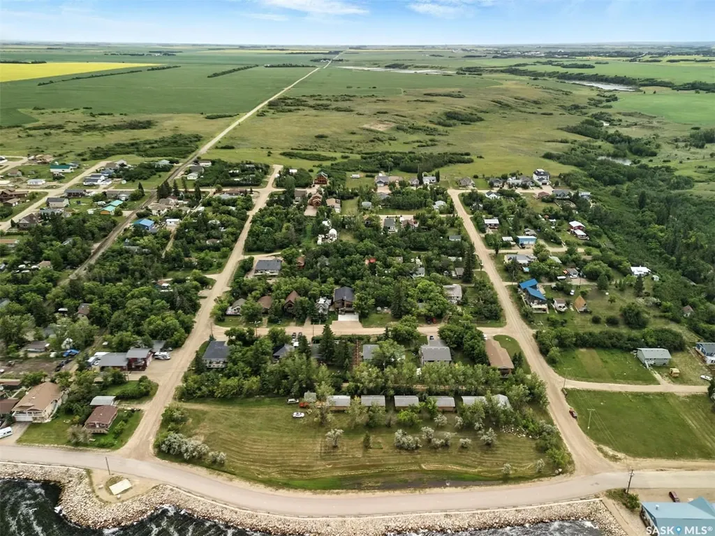 602-620 Lake Avenue Manitou Beach SK S0K 4T1