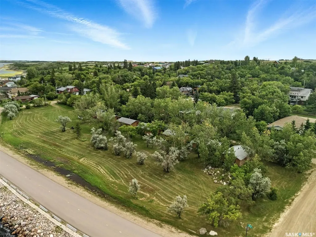 602-620 Lake Avenue Manitou Beach SK S0K 4T1