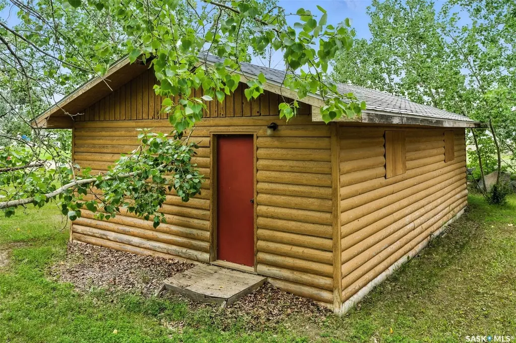 602-620 Lake Avenue Manitou Beach SK S0K 4T1