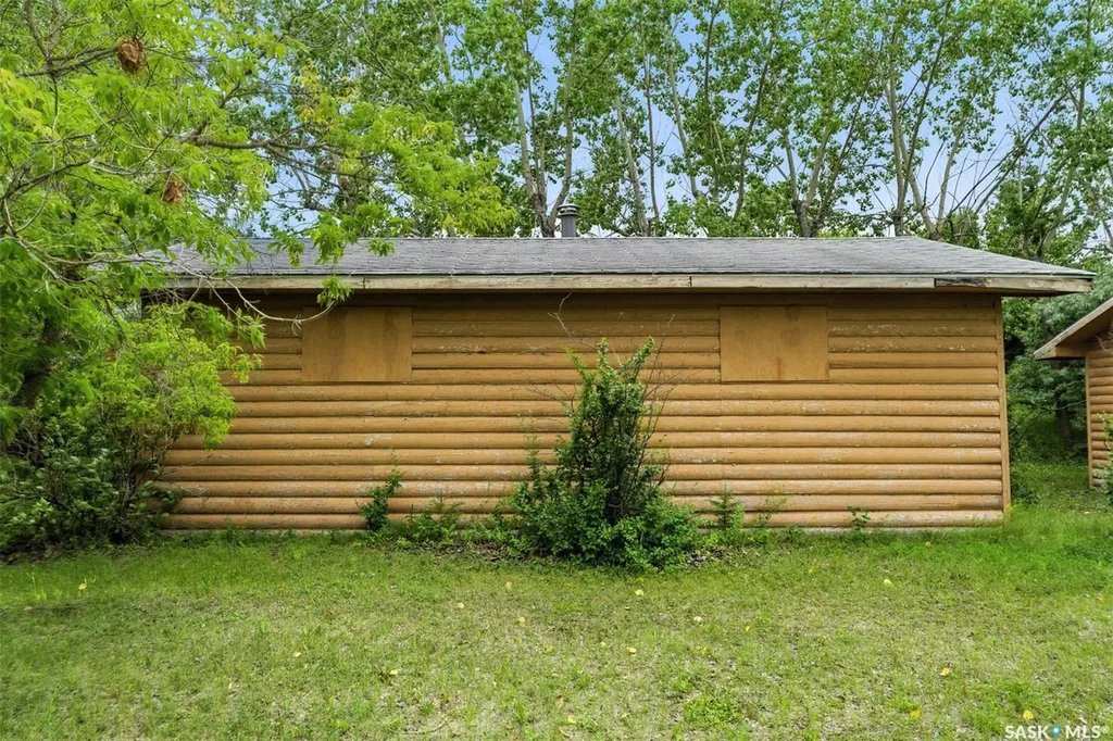 602-620 Lake Avenue Manitou Beach SK S0K 4T1