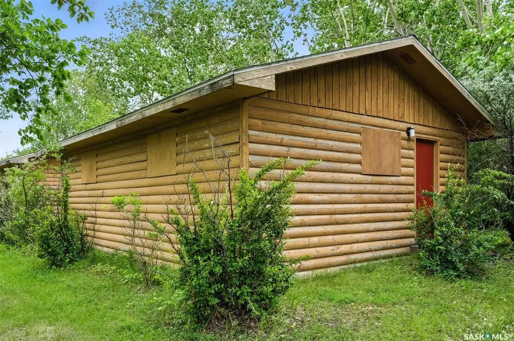 602-620 Lake Avenue Manitou Beach SK S0K 4T1