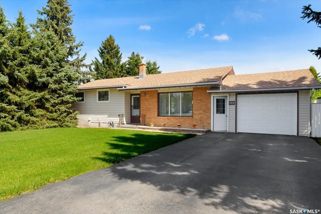 109 Charles Crescent Balcarres SK S0G 0C0