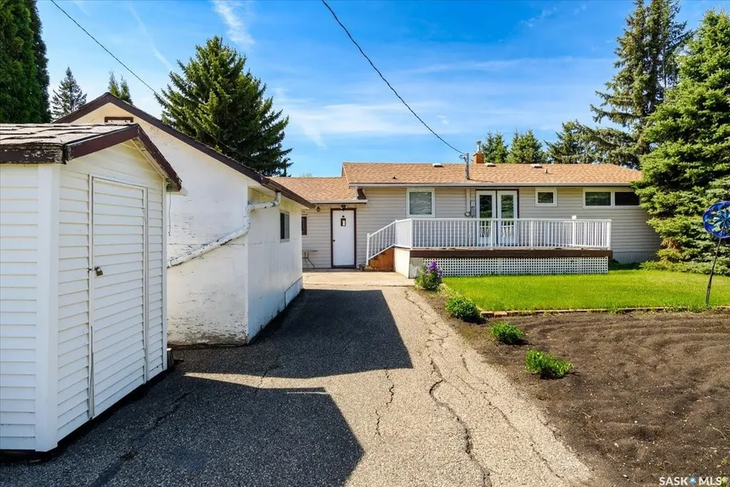 109 Charles Crescent Balcarres SK S0G 0C0