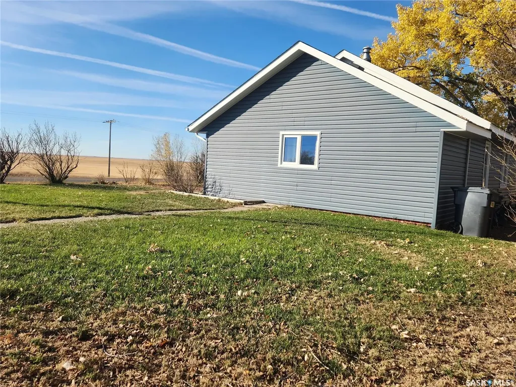 101 Centre Street Frontier SK S0N 0W0