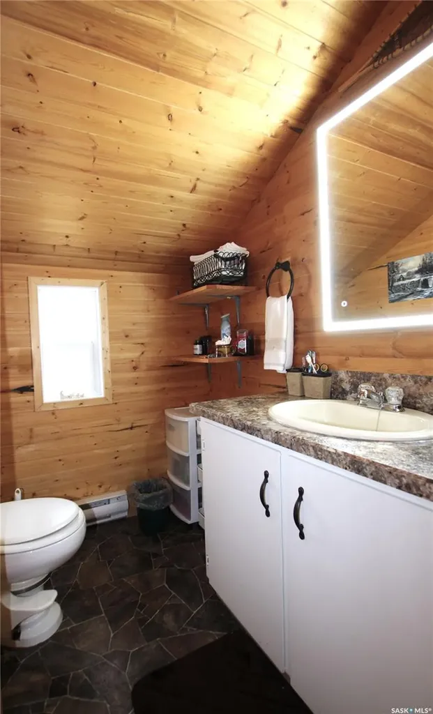 910 Sunset Crescent Good Lake Rm No. 274 SK S0A 0L0