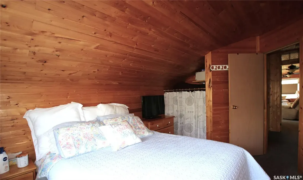 910 Sunset Crescent Good Lake Rm No. 274 SK S0A 0L0